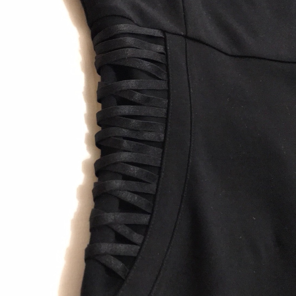 Guess Women’s Sleeveless Derora Dress - Picture 3 of 4